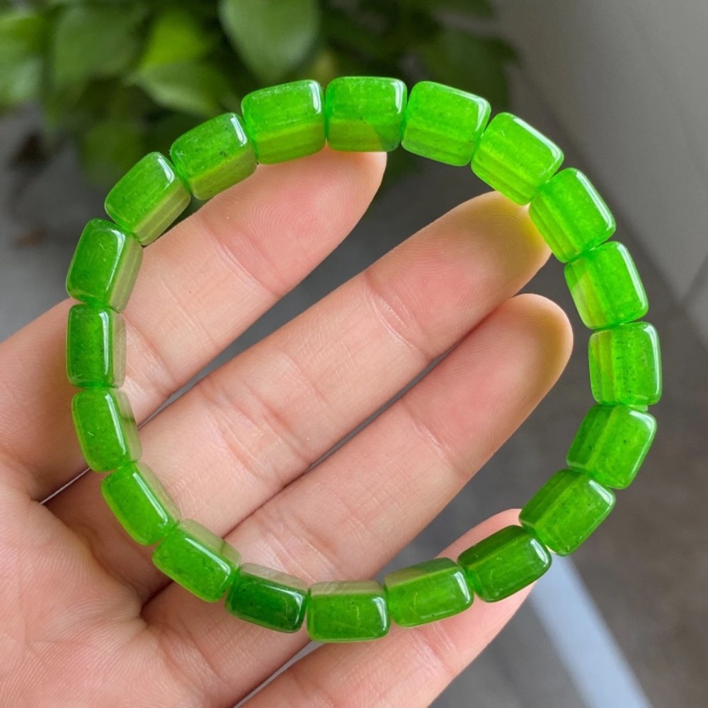 GENUINE 100% NATURAL Emerald Green Jadeite Jade Bangle Bracelet (GRADE A) - Picture 8 of 9
